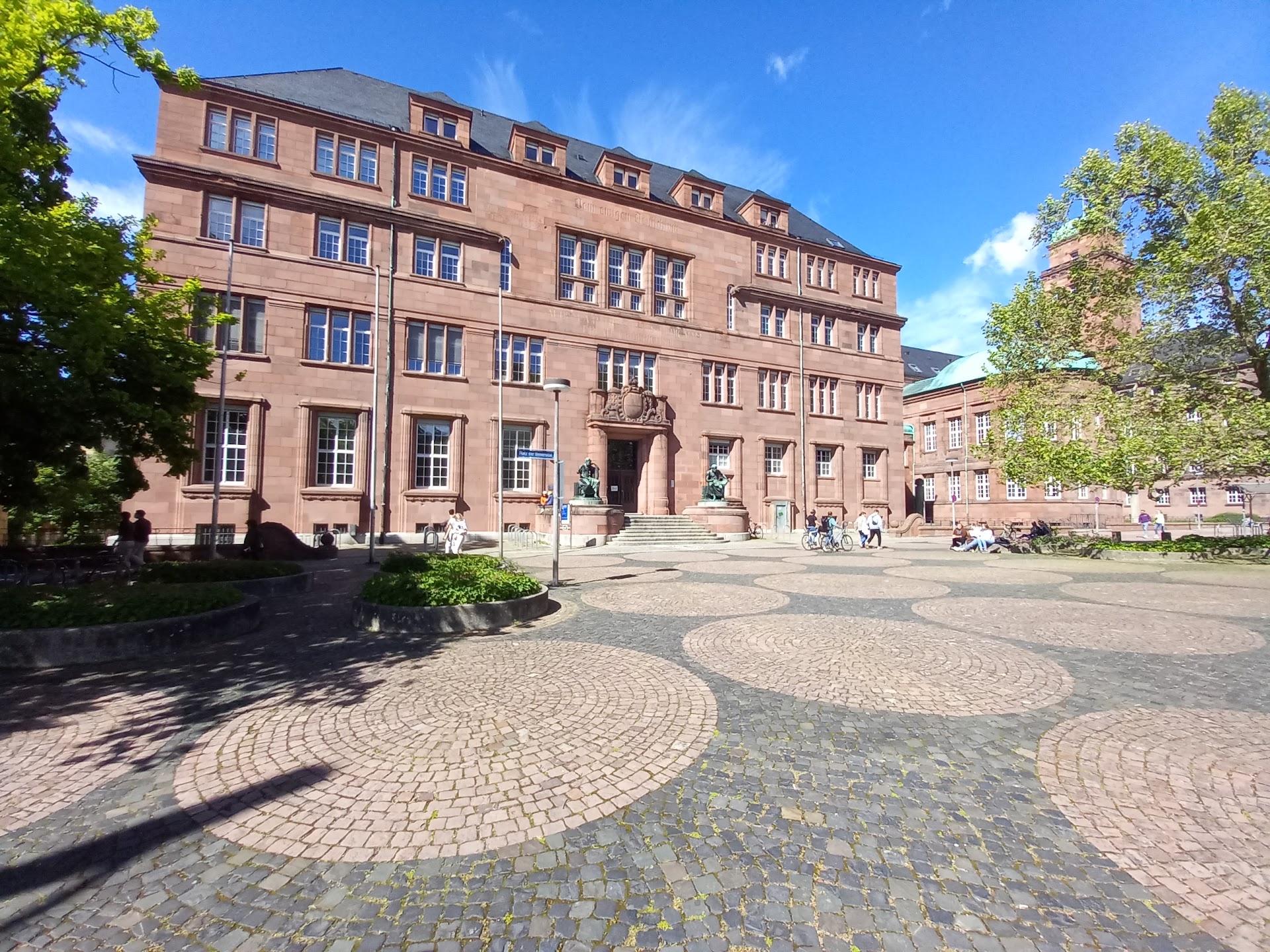 Albert-Ludwigs-Universität Freiburg