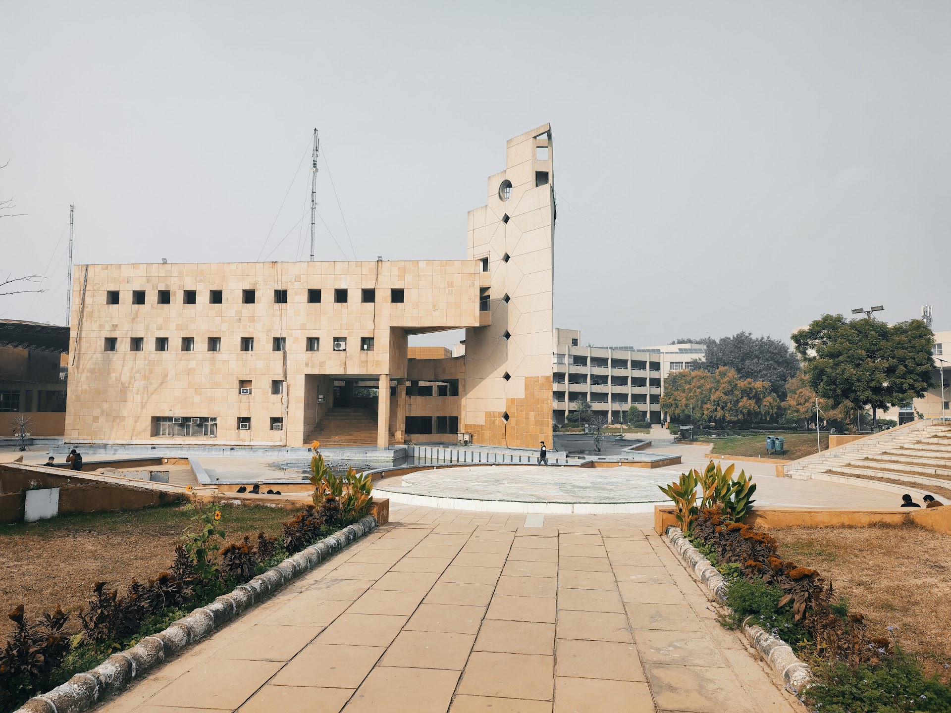 Delhi Technological University