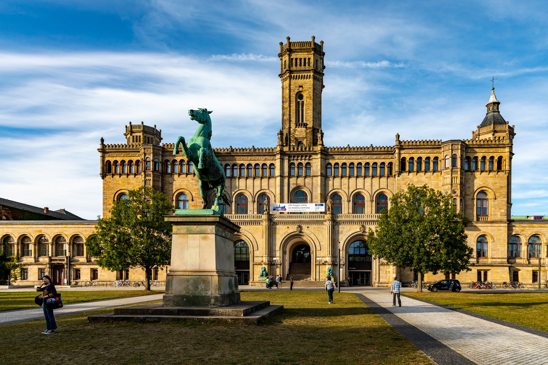 Leibniz University Hannover