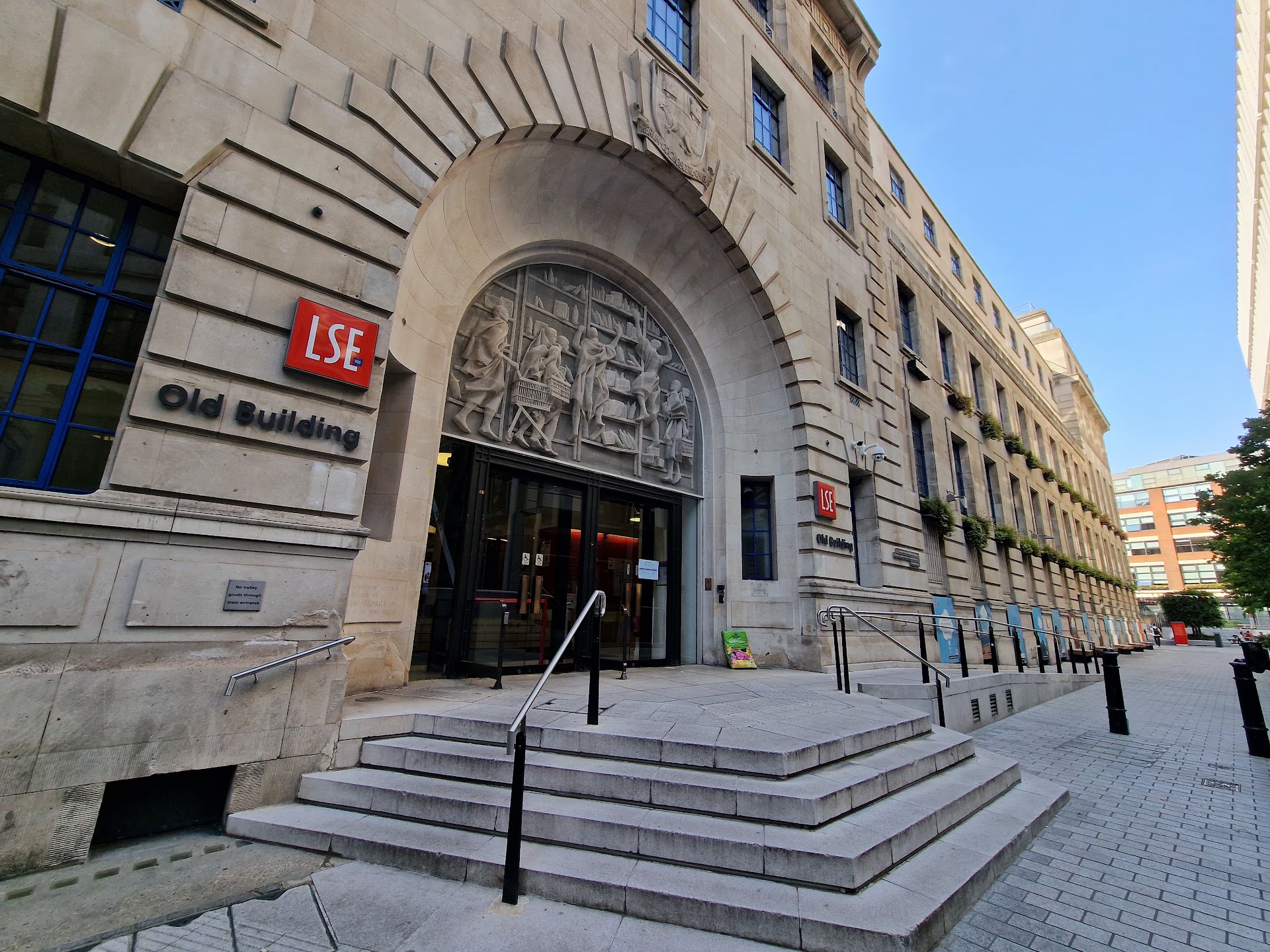 London School of Economics and Political Science (LSE)