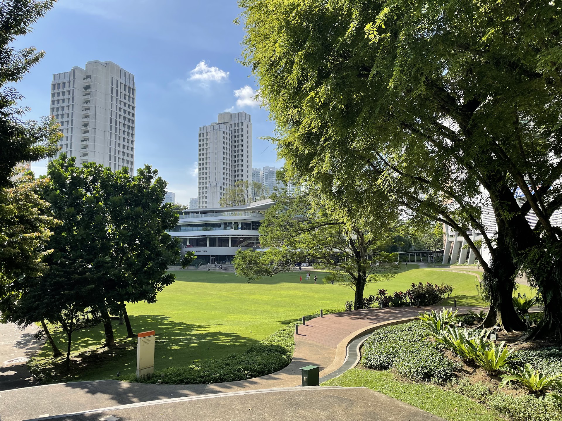 National University of Singapore (NUS)