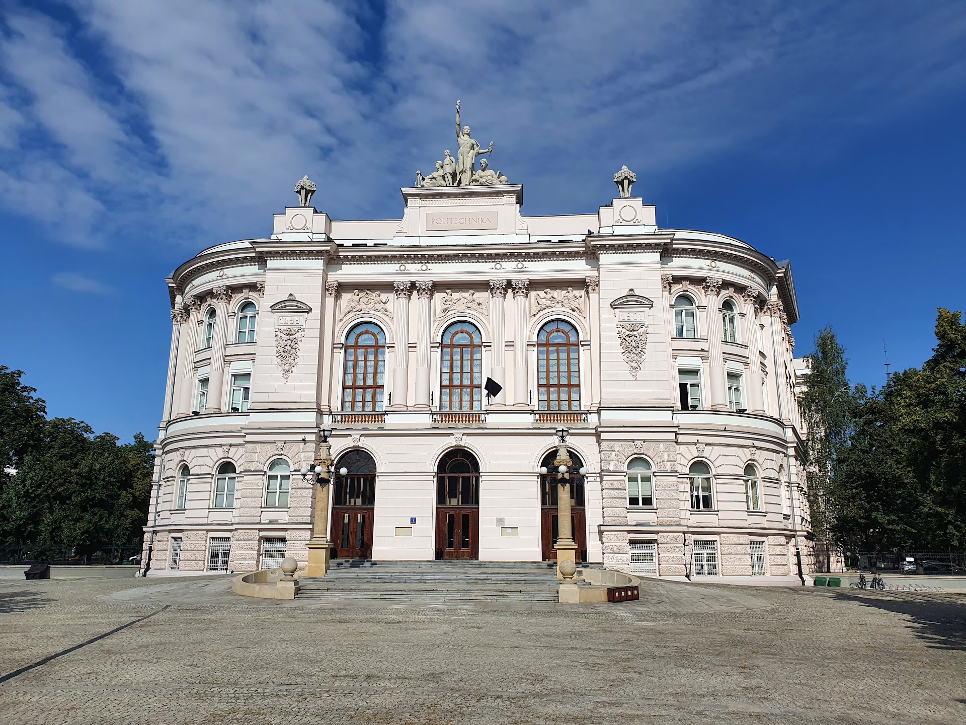 Warsaw University of Technology